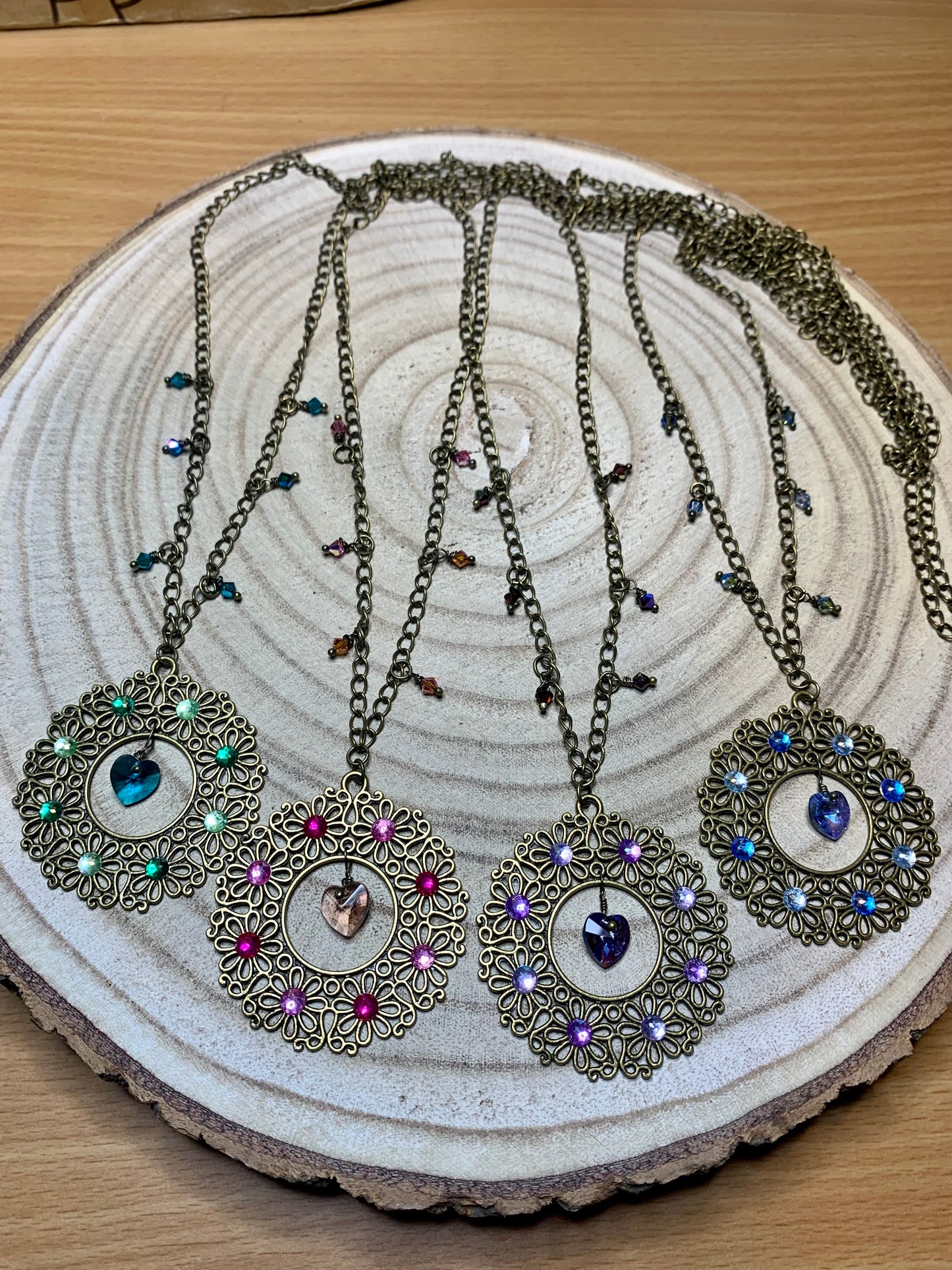 Bijou vibratoire d'intention : chakra coeur " Amour de sautoir Chakra coeur Rose "