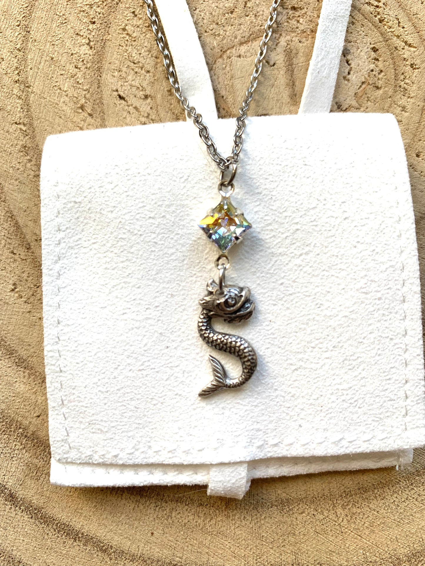 Bijou vibratoire d'intention : aide à la reconnexion du Féminin Sacrée avec l'énergie du Serpent cosmic