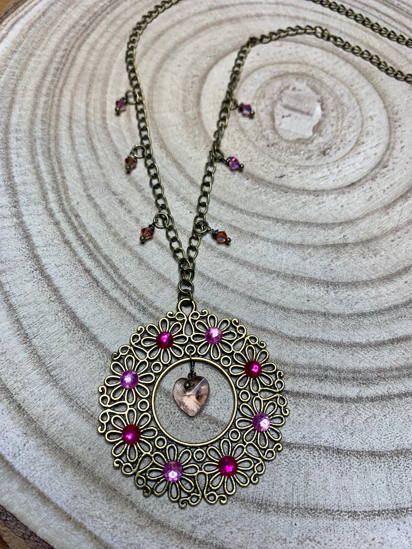 Bijou vibratoire d'intention : chakra coeur " Amour de sautoir Chakra coeur Rose "