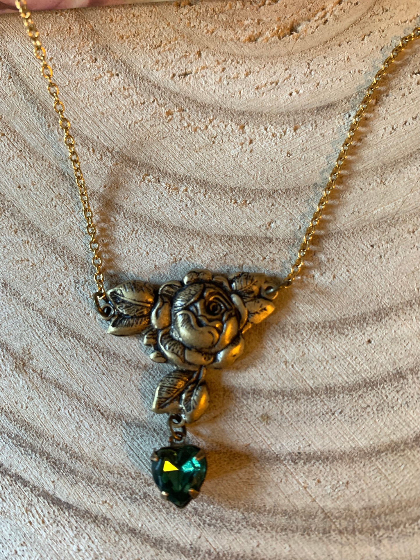 Bijou vibratoire d'intention : chakra coeur "Intention d'Amour"