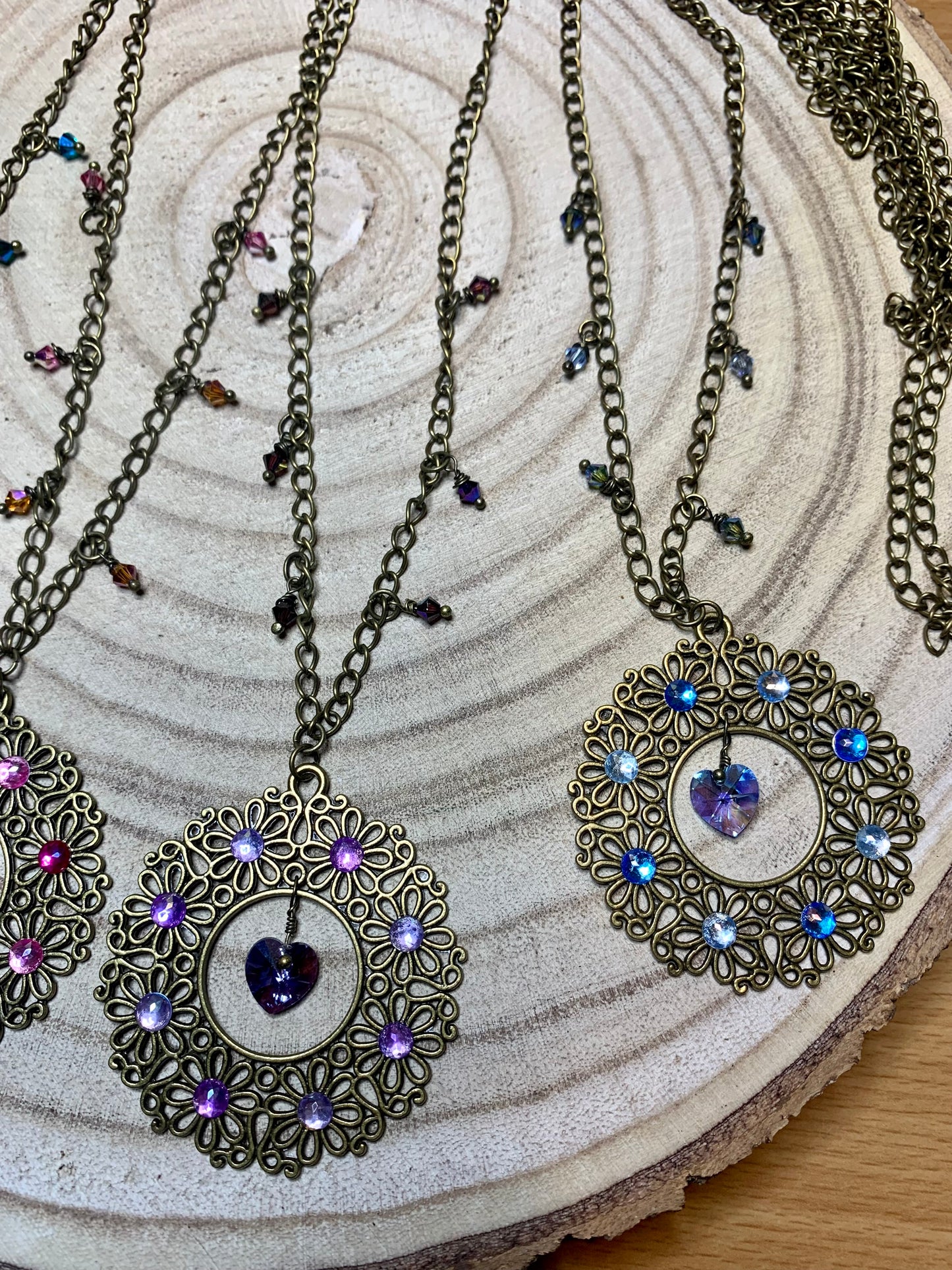Bijou vibratoire d'intention : chakra gorge "Amour de sautoir chakra Gorge"