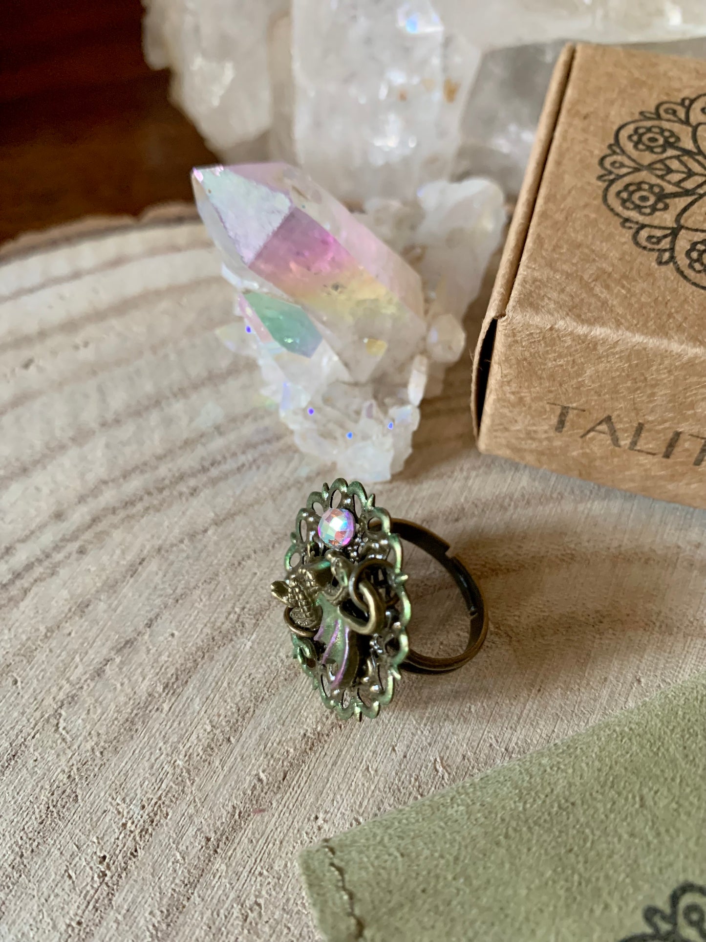 Bijou vibratoire de Conscience, énergie Dragon : Dragonne Mère