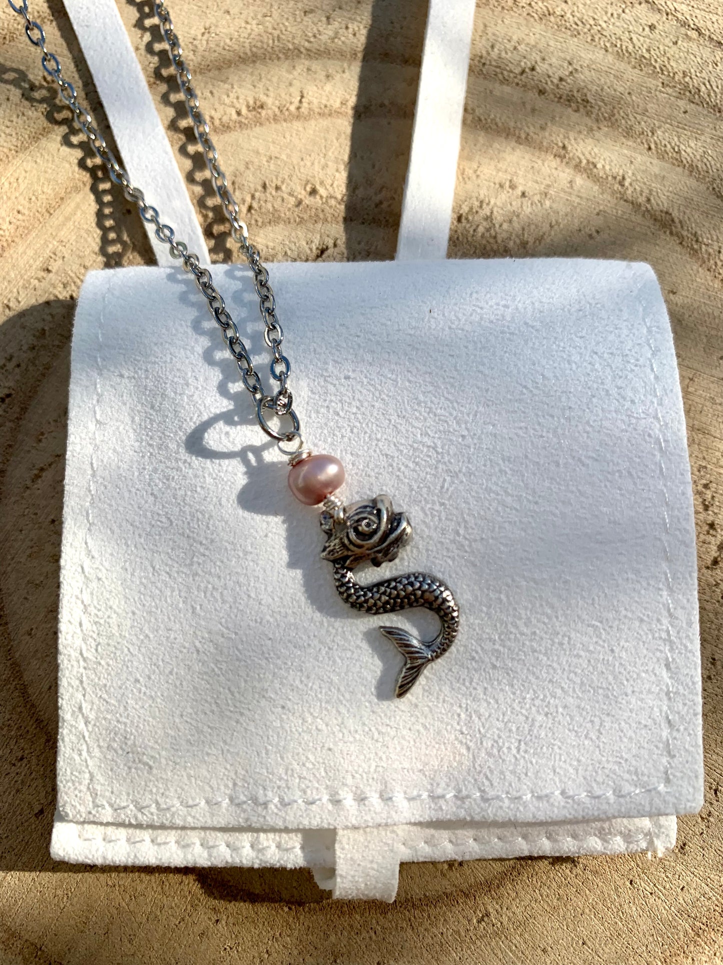 Bijou vibratoire d'intention : aide à la reconnexion du Féminin Sacrée avec l'énergie du Serpent cosmic