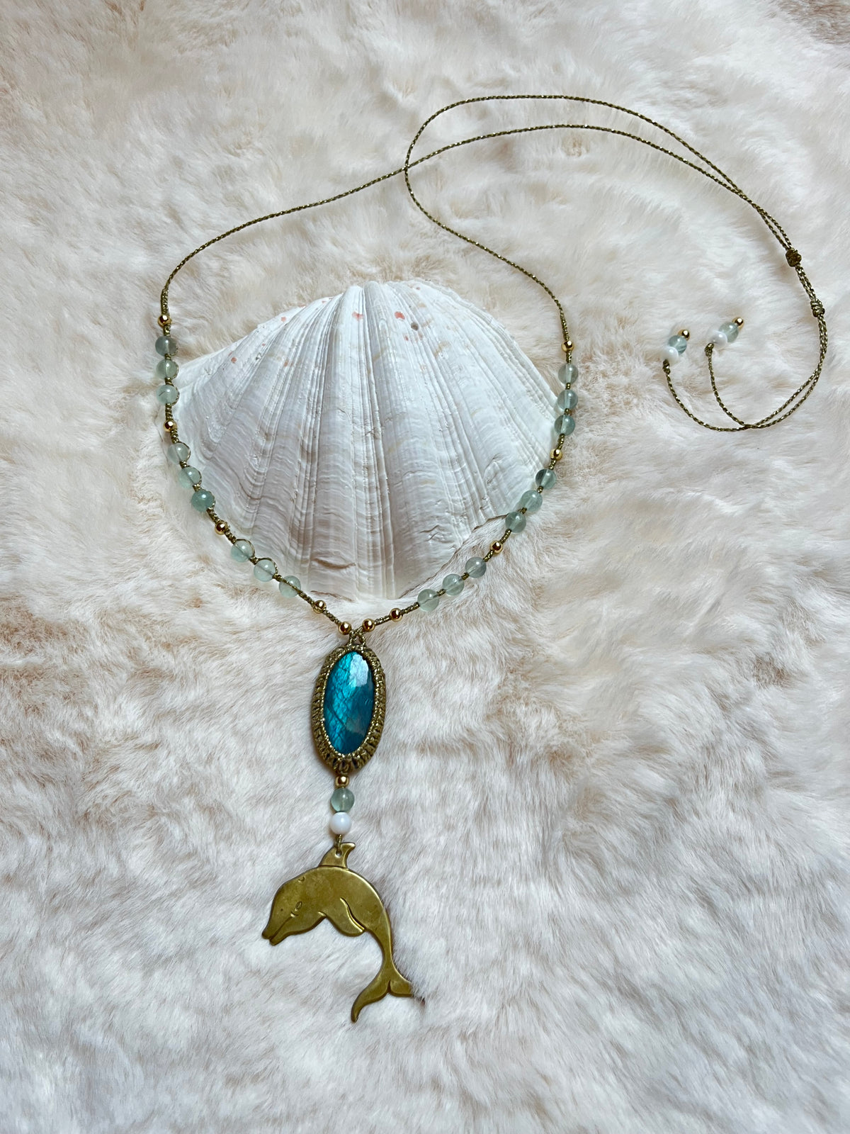 Collier-sautoir JOA-AlCHIMIA énergie des MAÎTRES DAUPHINS