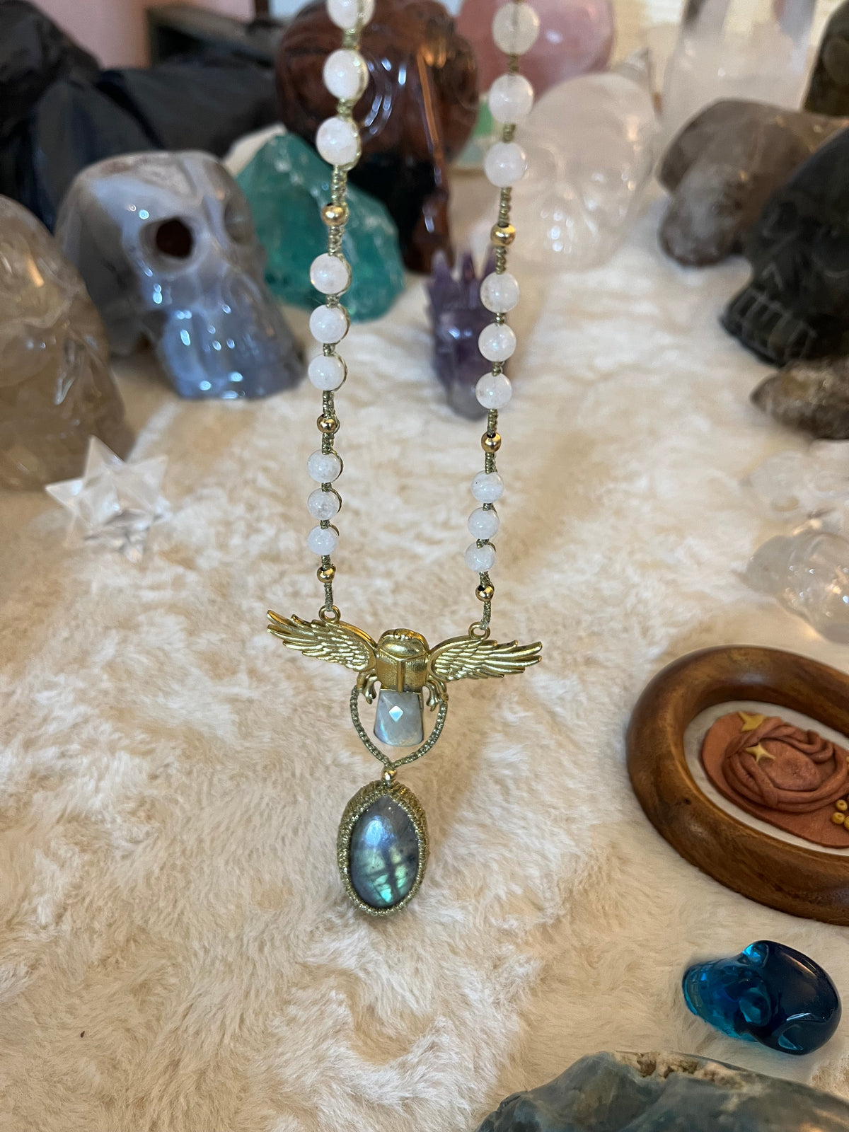 Collier-sautoir AURORA-FEMINA Energie PRÊTRESSE D'ISIS - FEMININ SACRE