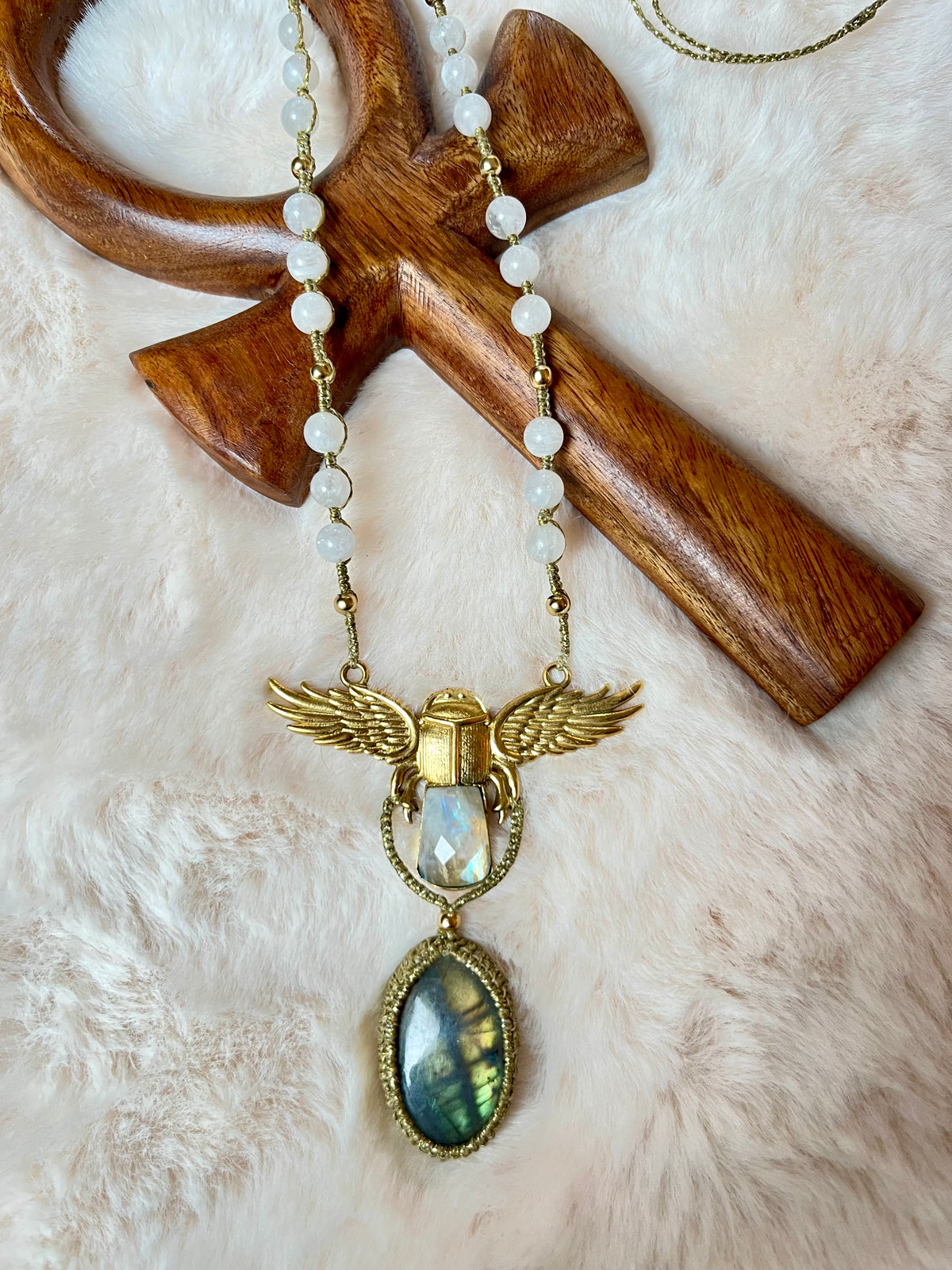 Collier-sautoir AURORA-FEMINA Energie PRÊTRESSE D'ISIS - FEMININ SACRE