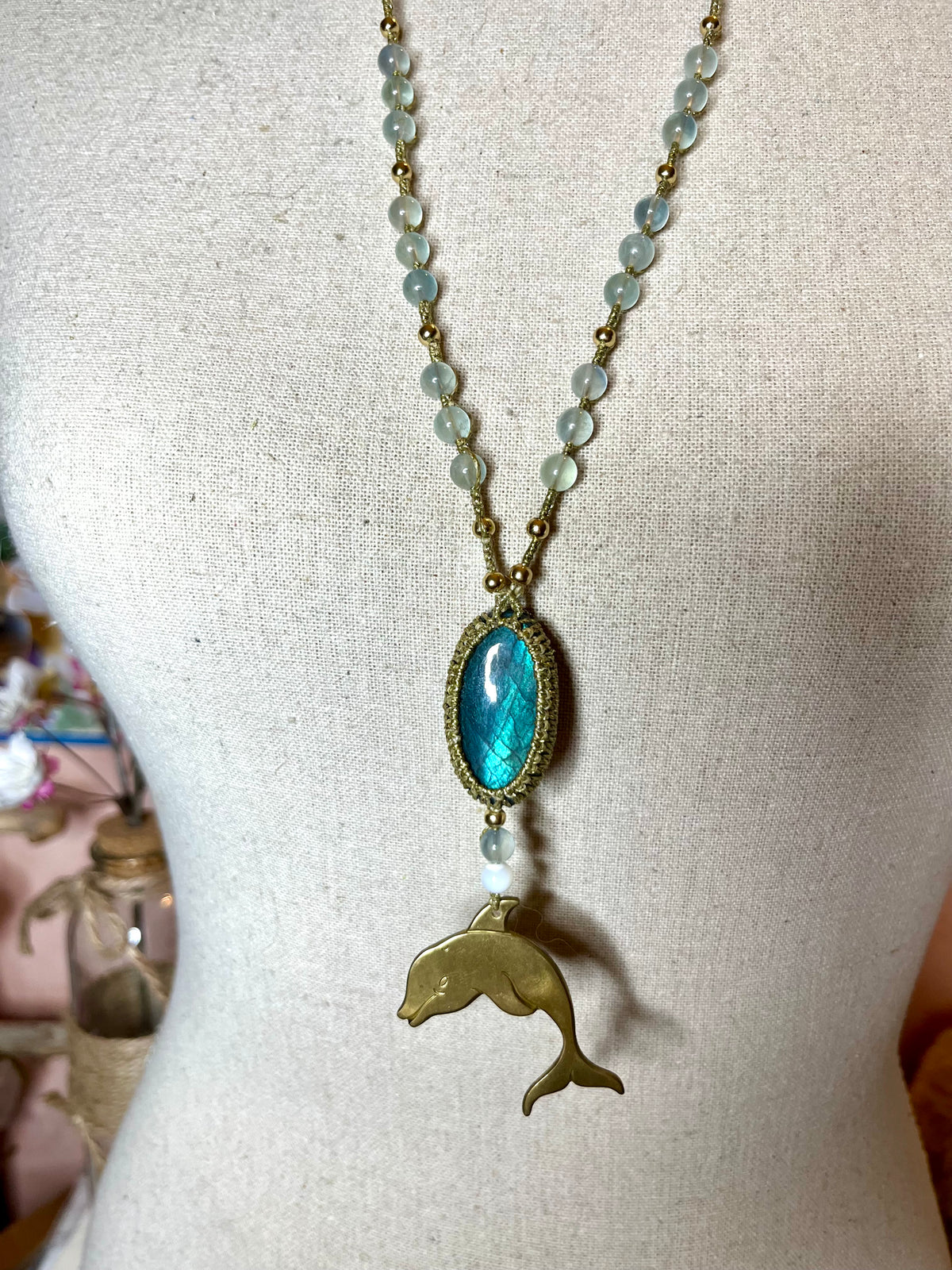 Collier-sautoir JOA-AlCHIMIA énergie des MAÎTRES DAUPHINS