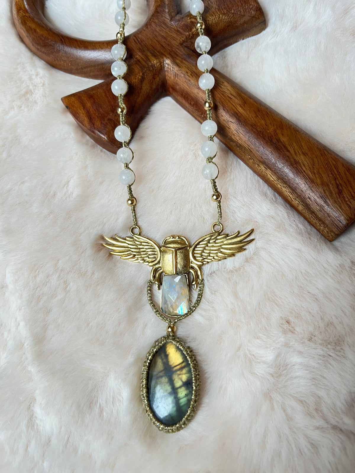 Collier-sautoir AURORA-FEMINA Energie PRÊTRESSE D'ISIS - FEMININ SACRE